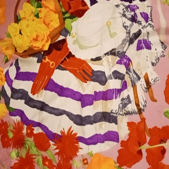 AUTHENTIC GUCCI SCARF - Picture 6 of 7